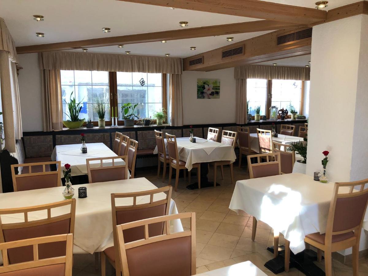 Hotel U. Restaurant Goldener Greifen Донауверт Екстер'єр фото